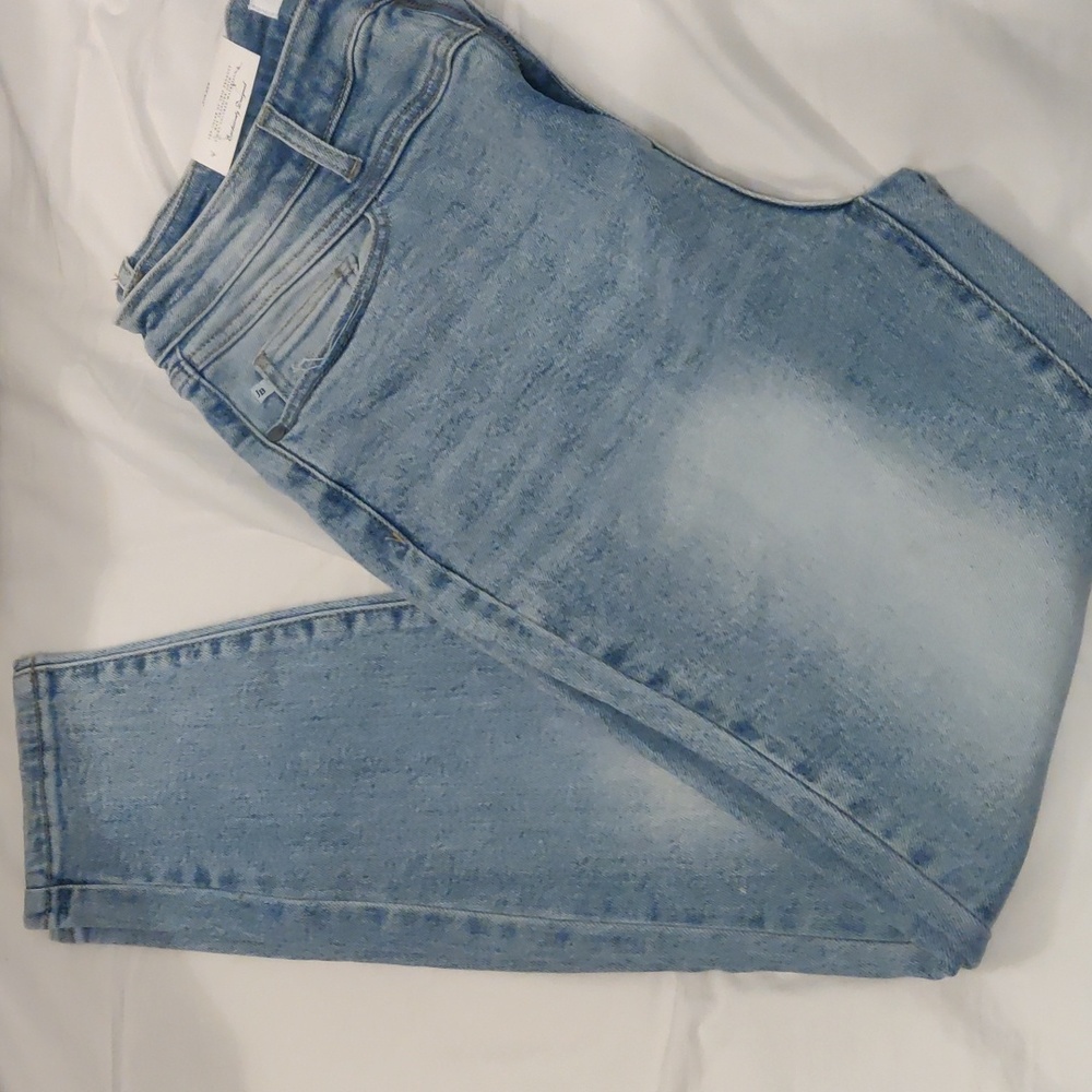 High waist light denim jeans
